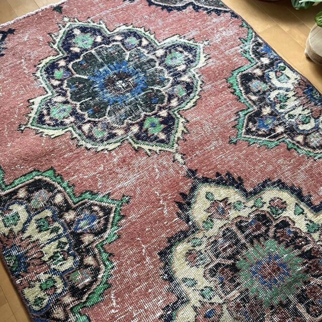 51×104 アンティークコーラルピンク　メダリオン　トルコヴィンテージラグ 51×104 アンティークコーラルピンク メダリオン トルコヴィンテージ