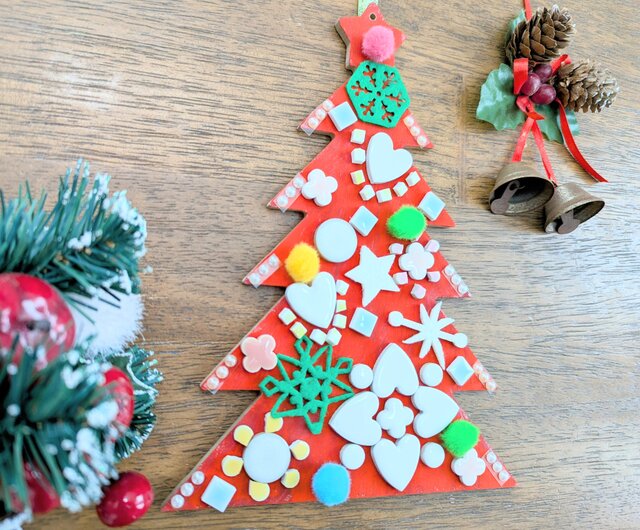 手作りキット】モザイクタイルクリスマスツリーの壁飾り | iichi 日々