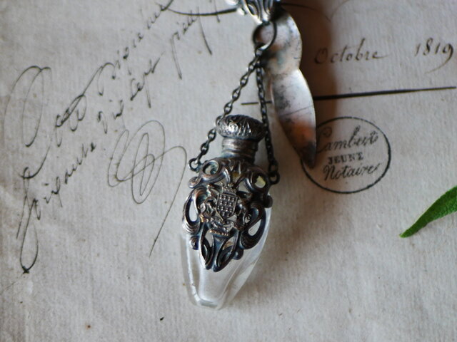 ブルターニュ紋章 シャトレーヌ 香水瓶 フランスアンティーク