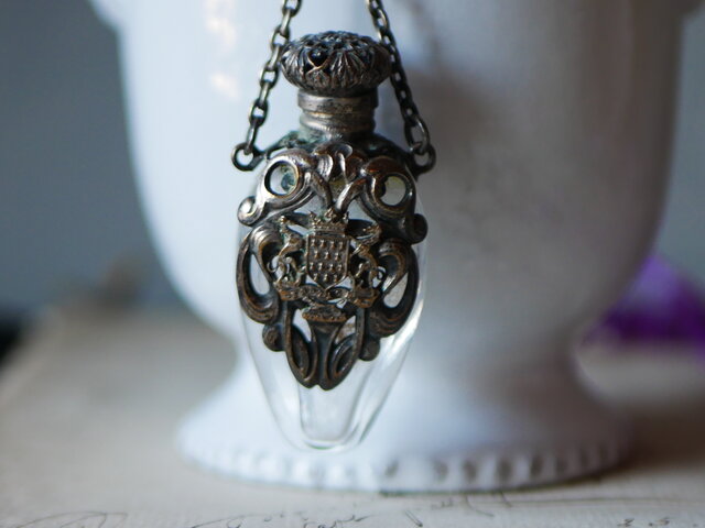 ブルターニュ紋章 シャトレーヌ 香水瓶 フランスアンティーク