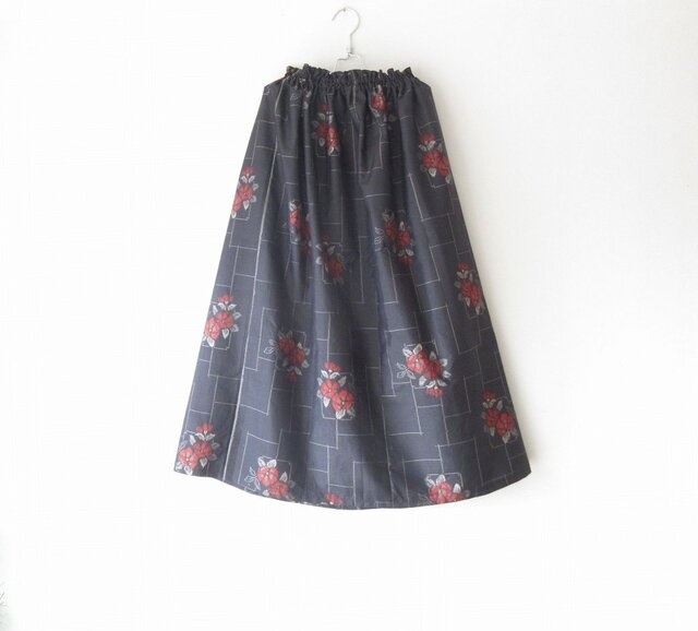 ☆大島紬着物ロングスカート☆花柄♪【再販】 | iichi 日々の暮らしを