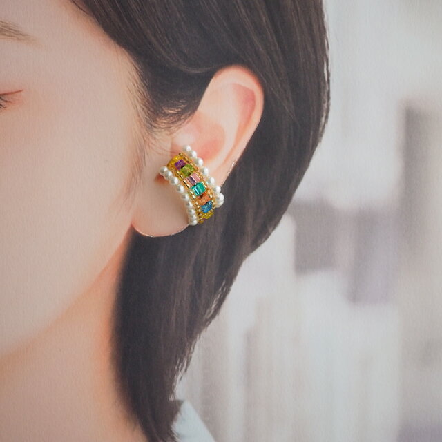 カラフルキャンディスクエアビーズとパールのイヤーカフ・大【受注】