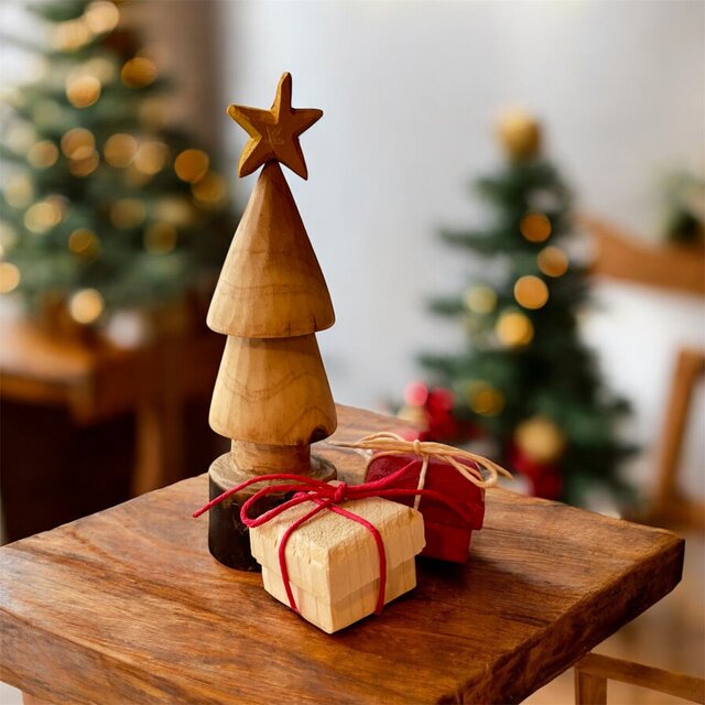 木彫りのminiクリスマスツリー | iichi 日々の暮らしを心地よくする
