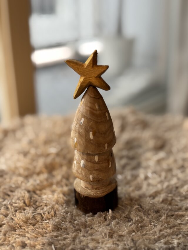 木彫りのminiクリスマスツリー | iichi 日々の暮らしを心地よくする