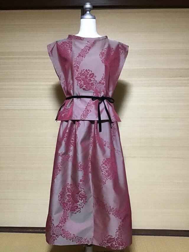 正絹グレイッシュピンク地にワインローズの花模様のセットアップ