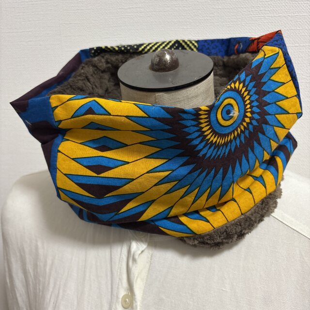 ✳︎ハンドメイド✳︎ふわふわネックウォーマーアフリカン生地パッチ