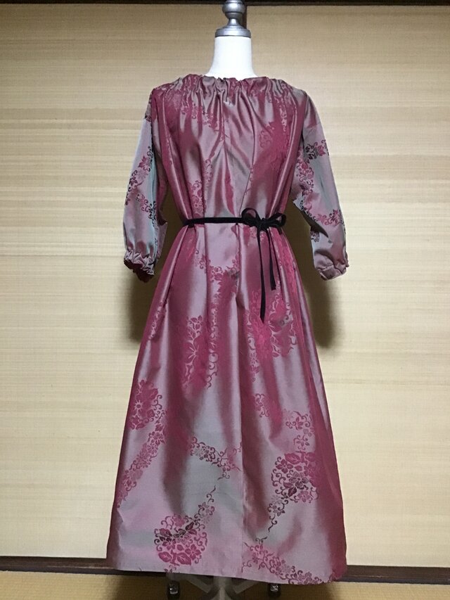 正絹グレイッシュなピンク地色ワンピース