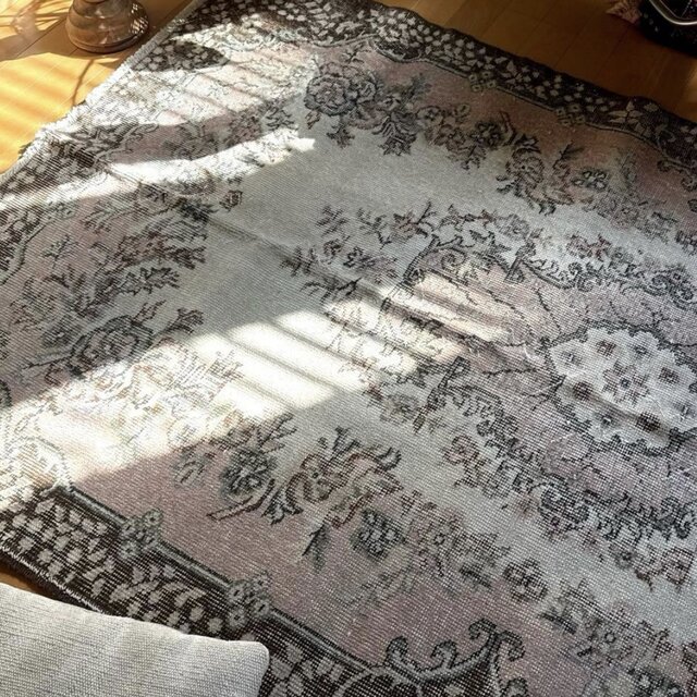 118×204 淡いピンクベージュ×ブラウン 花や実 トルコヴィンテージラグ