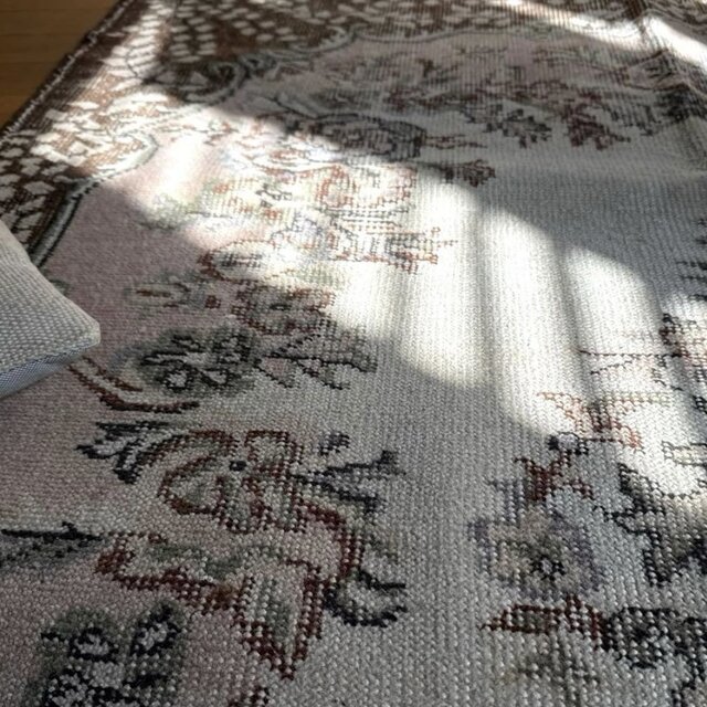 118×204 淡いピンクベージュ×ブラウン 花や実 トルコヴィンテージラグ