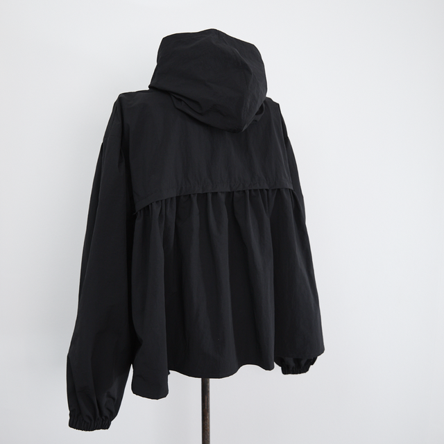 超軽量 撥水加工 アシンメトリー バックギャザー ジャンパー ブラック
