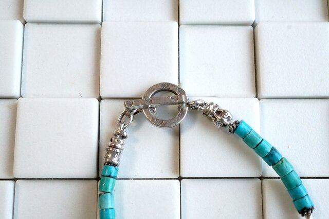 ターコイズ（ロンデル）とシルバービーズブレスレット | iichi 日々の