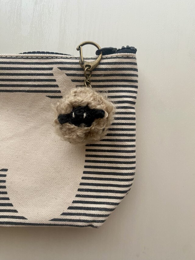 羊のキーホルダー③（ベージュ）