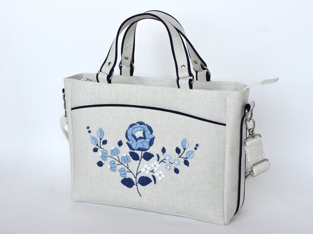 青い花刺繍のショルダーバッグ | iichi 日々の暮らしを心地よくする