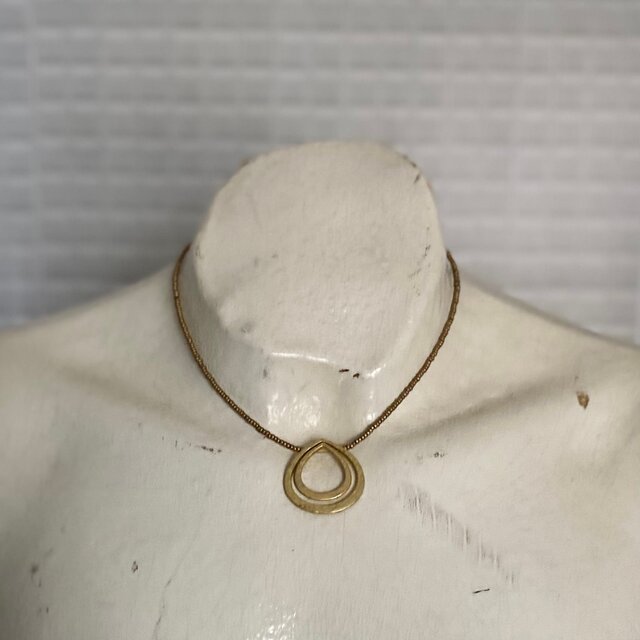 Vintage USA retro NY drop design metallic beads necklace