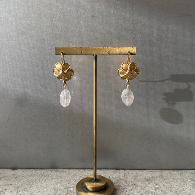 Vintage 90s-00s USA retro natural stone flower pierces