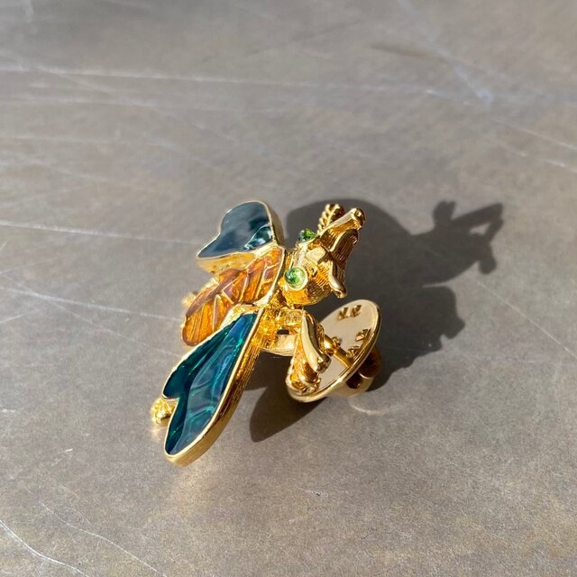 Vintage 60s-70s USA TRIFARI enamel bee brooch | iichi 日々の暮らし