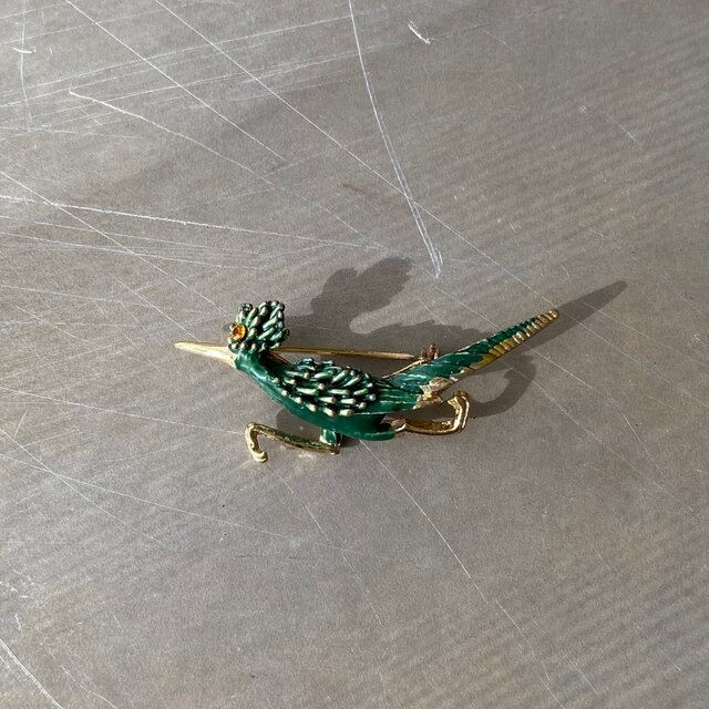 Vintage 70s-80s USA retro green enamel road runner bird brooch