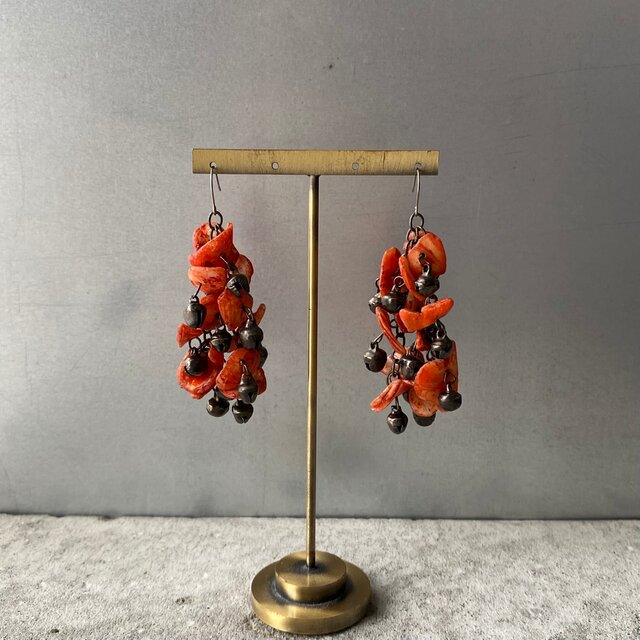 Vintage 70s-80s USA retro shell× metal beads pierce