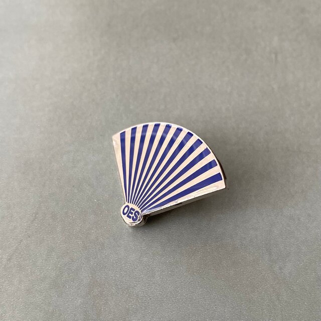 SALE】Vintage USA Freemason hand fan pin brooch | iichi 日々の