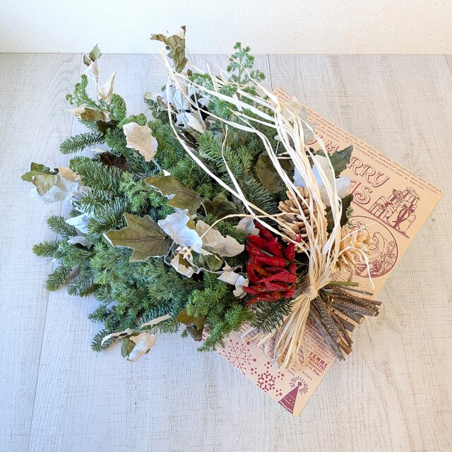 クリスマスが終わっても飾れる！！オレゴン産モミを使ったホワイトポプラのスワッグ（赤トウガラシ）