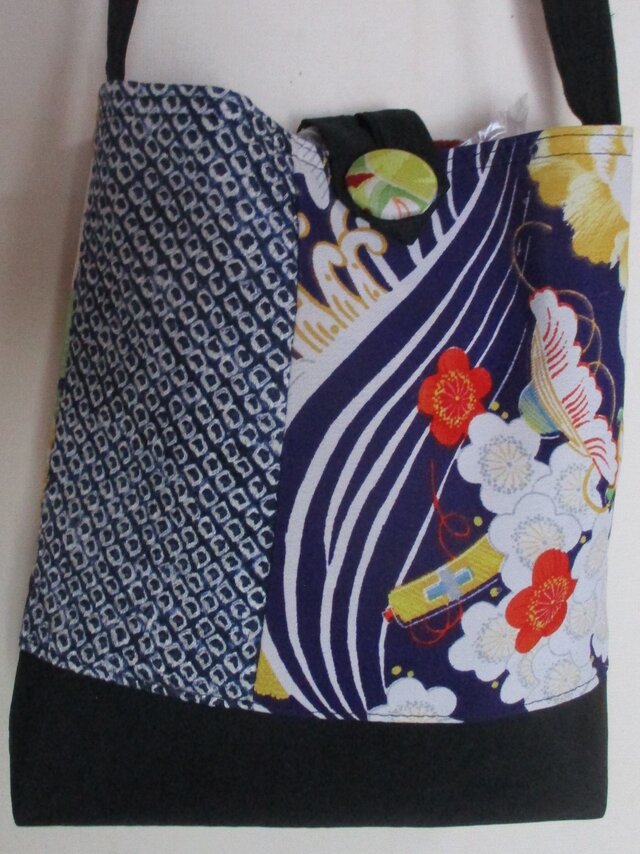 ８５３７　花柄と絞りの着物で作ったポシェット