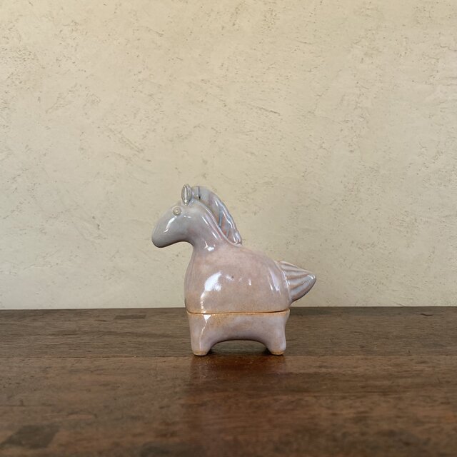 萩焼 干支 馬の香合 | iichi 日々の暮らしを心地よくするハンドメイド