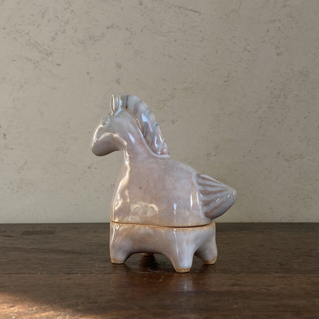 萩焼 干支 馬の香合 | iichi 日々の暮らしを心地よくするハンドメイド