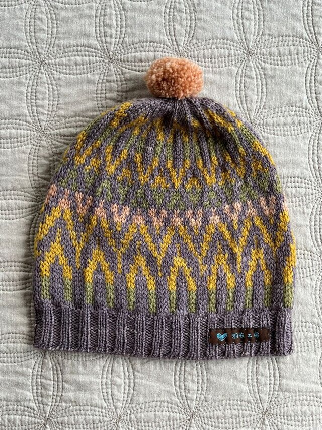 草木染　編み込みボンボン帽