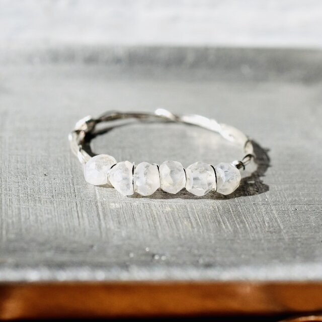 クリスタルクォーツ  ボタンカット4mm×6/リング /ゴールド シルバー ピンクゴールド