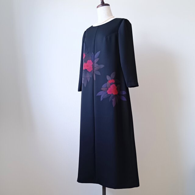 送料無料　着物リメイク　正絹のロングドレス　紅の花