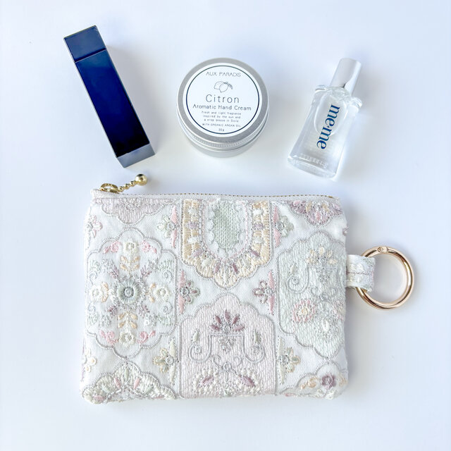 インド刺繍ポーチ カラビナ付き インド刺繍リボン インド刺繍生地 小物