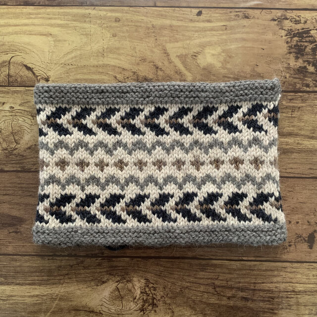 ロピーセーター柄ネックウォーマー　