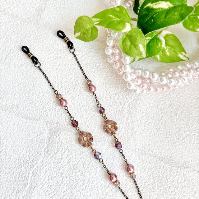 《メガネチェーン》チェコビーズ フラワー/アンティークゴールド チェーン/グラスホルダー メガネストラップ