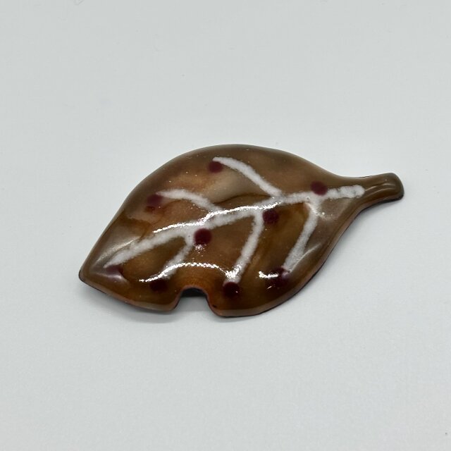 七宝焼 / Leaf【ブローチ】 | iichi 日々の暮らしを心地よくする