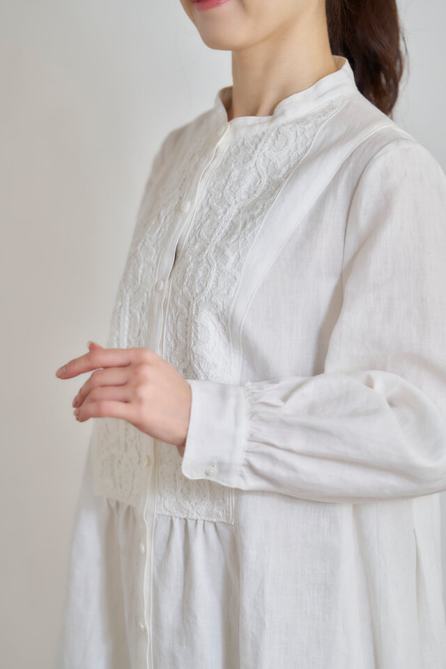 ヨークオリジナルトーションレースリネンワンピース ホワイト Atelier