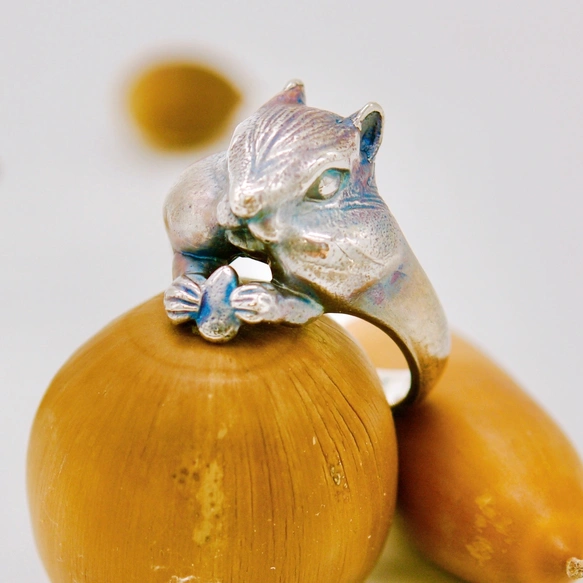 もぐもぐ!森のリスさん•リング【スターリングシルバー製/動物モチーフ