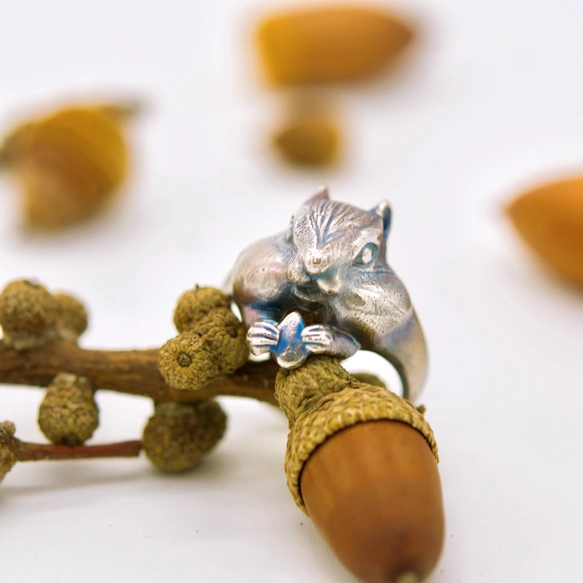 もぐもぐ!森のリスさん•リング【スターリングシルバー製/動物モチーフ