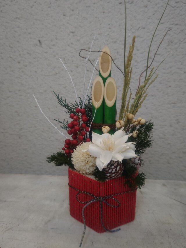 2026お正月】門松アレンジ＊朱 | iichi 日々の暮らしを心地よくする