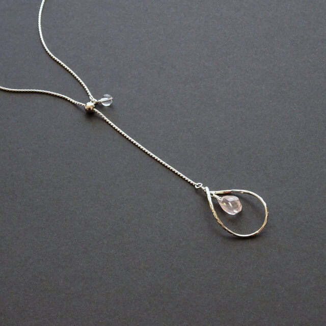 マダガスカルローズクォーツのロングY字ネックレス《N-303》