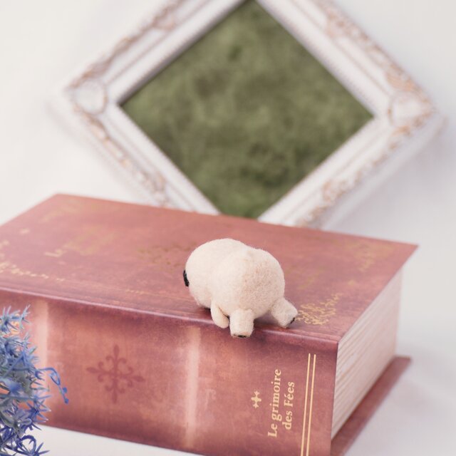 受注制作】 ぬいぐるみ風のまゆパグ(フォーンパグ・黒パグ) 羊毛