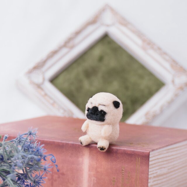 受注制作】 ぬいぐるみ風のまゆパグ(フォーンパグ・黒パグ) 羊毛