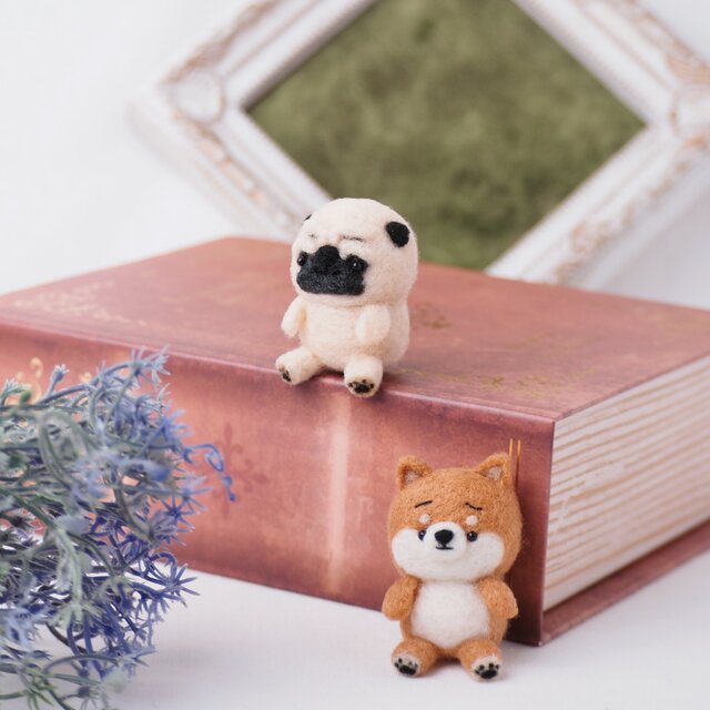 受注制作】 ぬいぐるみ風のまゆパグ(フォーンパグ・黒パグ) 羊毛