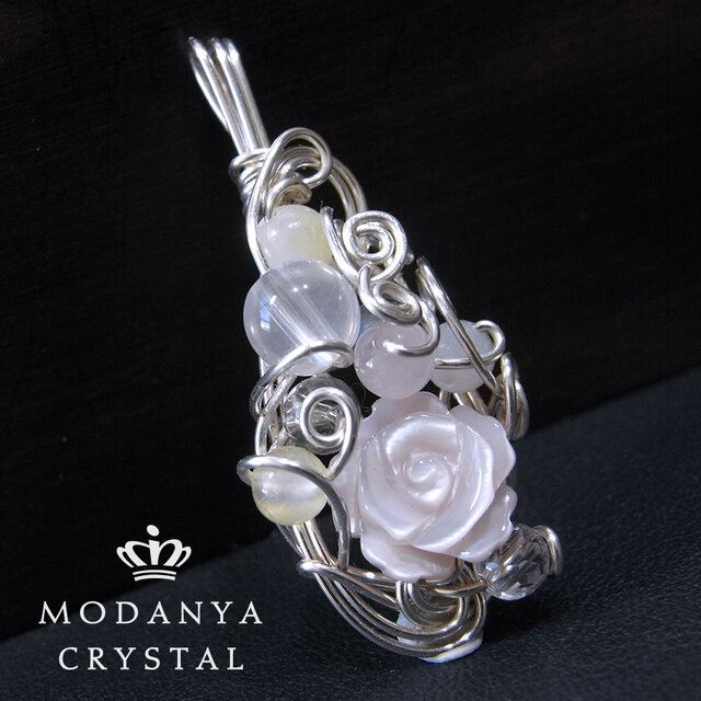 シェルのバラ+マダガスカルローズクォーツのワイヤーペンダントトップ1481