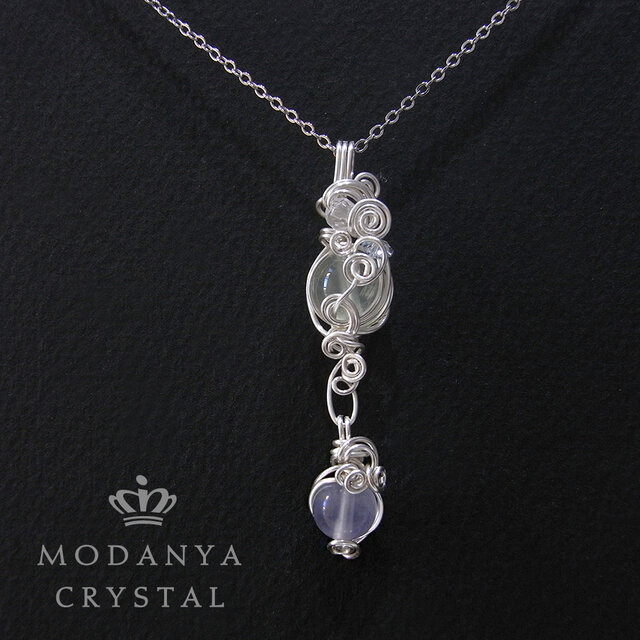 プレナイト+パープルフローライトの揺れるワイヤーペンダントトップ1496