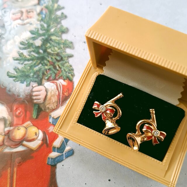 《Avon》 “FRENCH HORN” エイボン ヴィンテージピアス