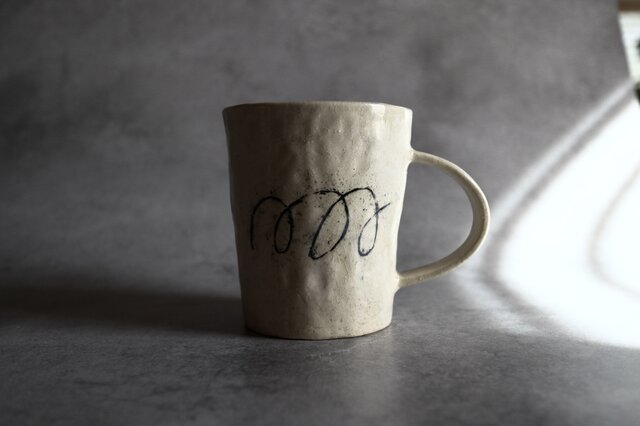 マグカップ ルンルン 大 | iichi 日々の暮らしを心地よくする