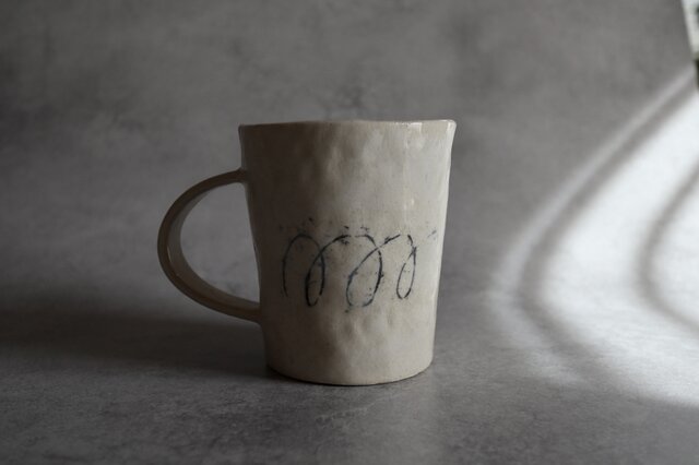 マグカップ ルンルン 大 | iichi 日々の暮らしを心地よくする