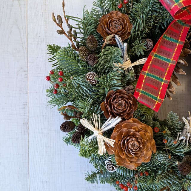 オレゴン産モミとヤシャブシのクリスマスリース | iichi 日々の暮らし