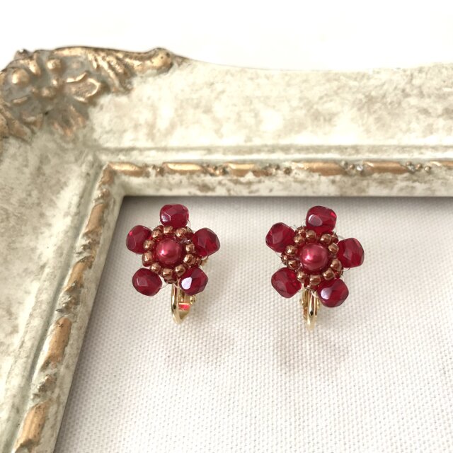 フラワー モチーフ イヤリング  5弁　赤 レッド チェコガラス 花
