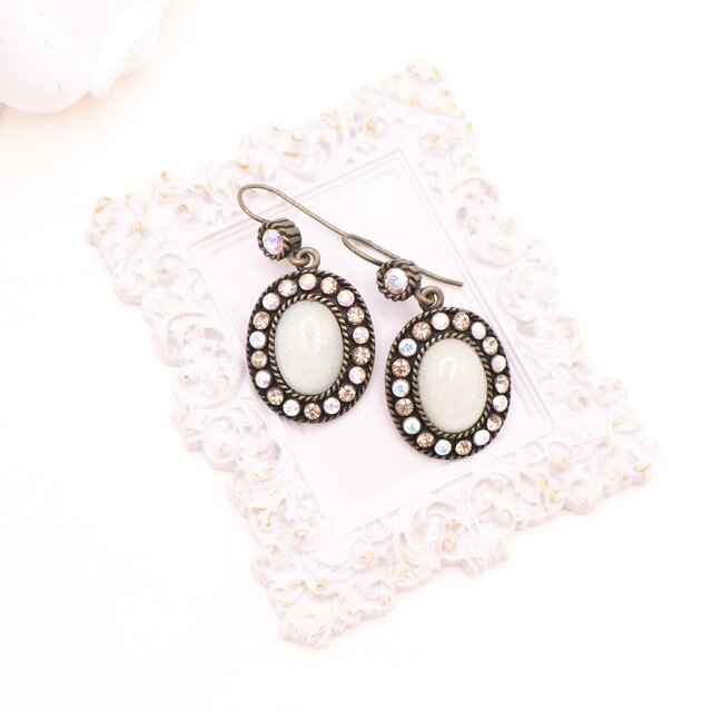 【AVON】Y2K オーバルストーン×オーロララインストーン ネックレス＊Romantic Vintage Bloom2005s